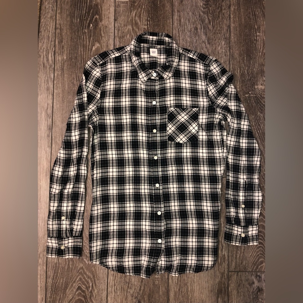 Gap Black/White Plaid Flannel Button Up Shirt